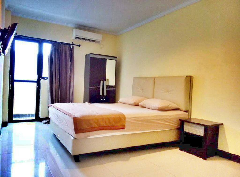 Quint Hotel Manado Exterior photo